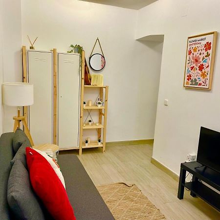 Stylish One Bedroom Flat In The Heart Of Madri Exterior foto