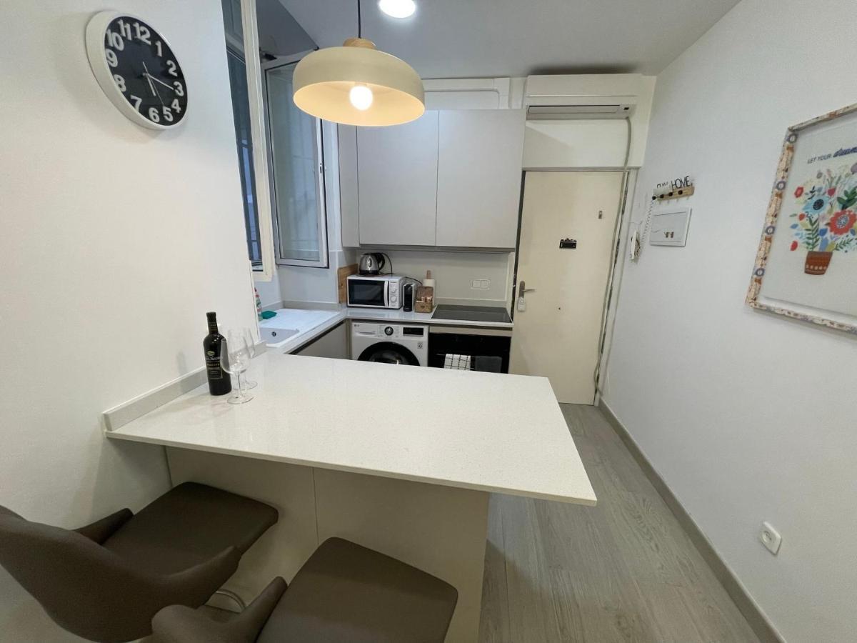 Stylish One Bedroom Flat In The Heart Of Madri Exterior foto